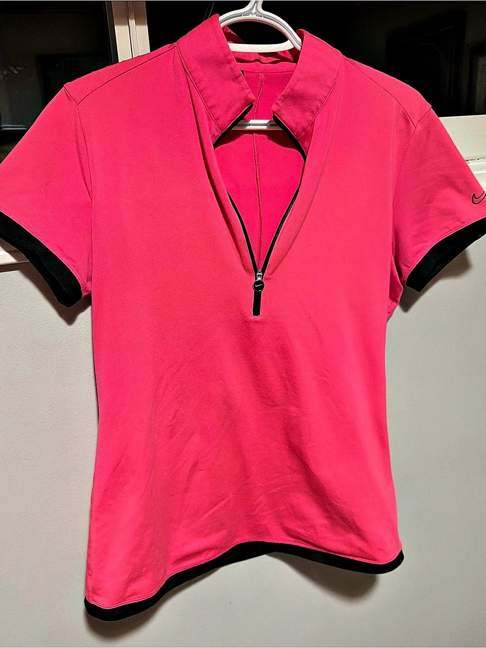Nike Golf Dri-FIT Golf Polo Pink & Black Size Medium